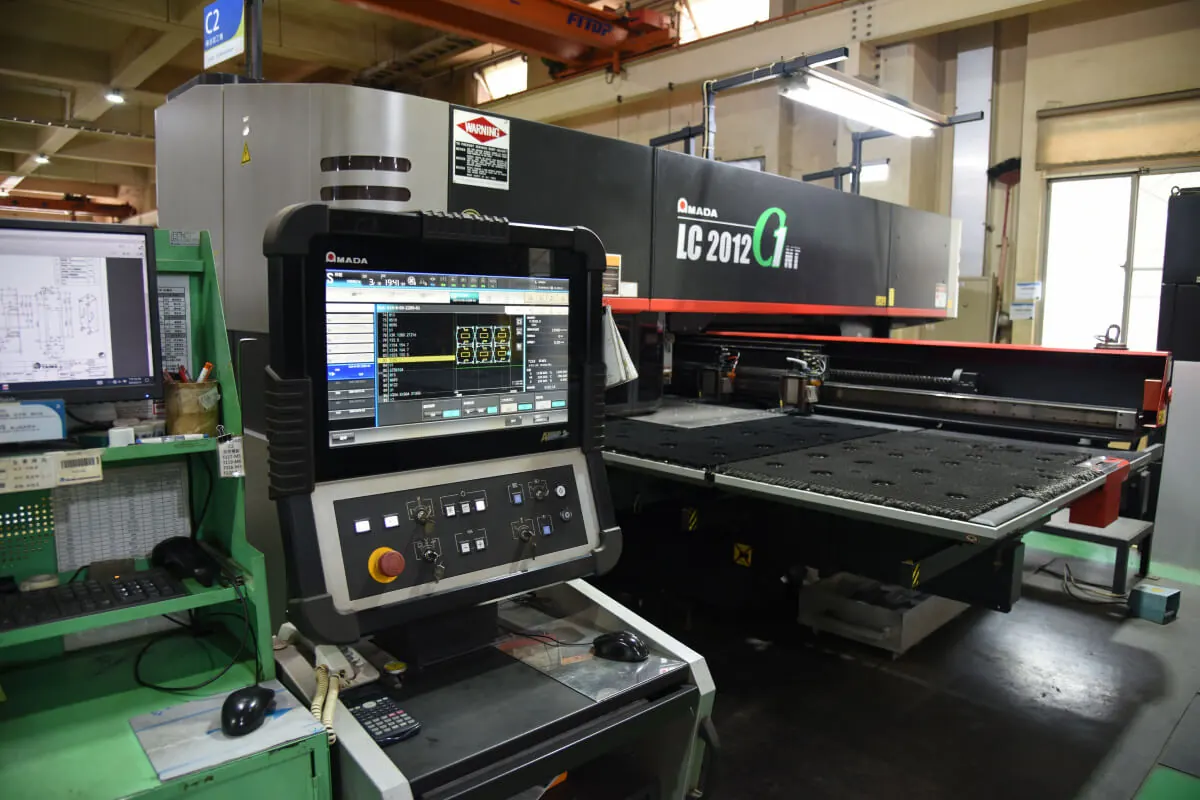 How do you choose a precision sheet metal fabrication provider in 2025?
