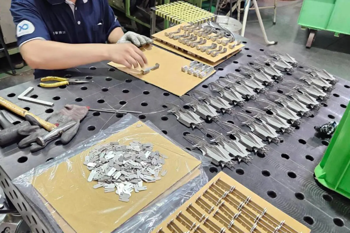 Manual assembly & final quality checks for perfect results